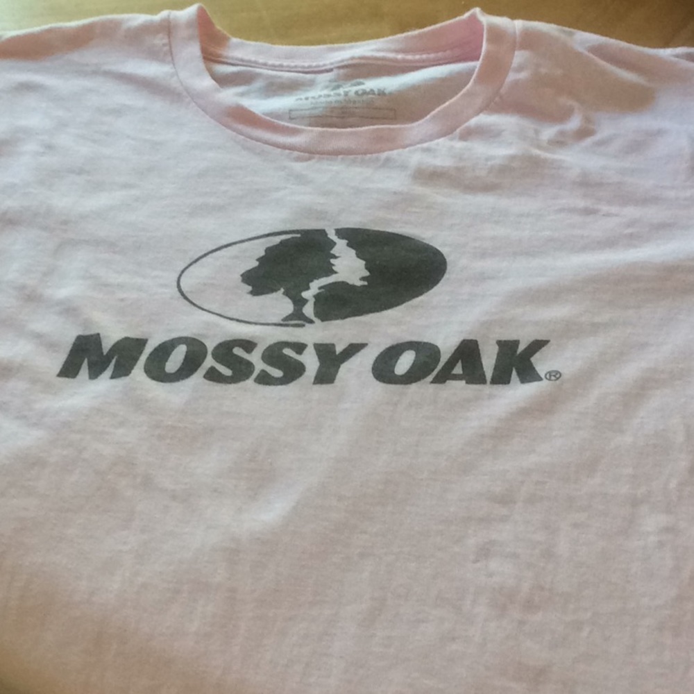 Light pink women’s XL tee.